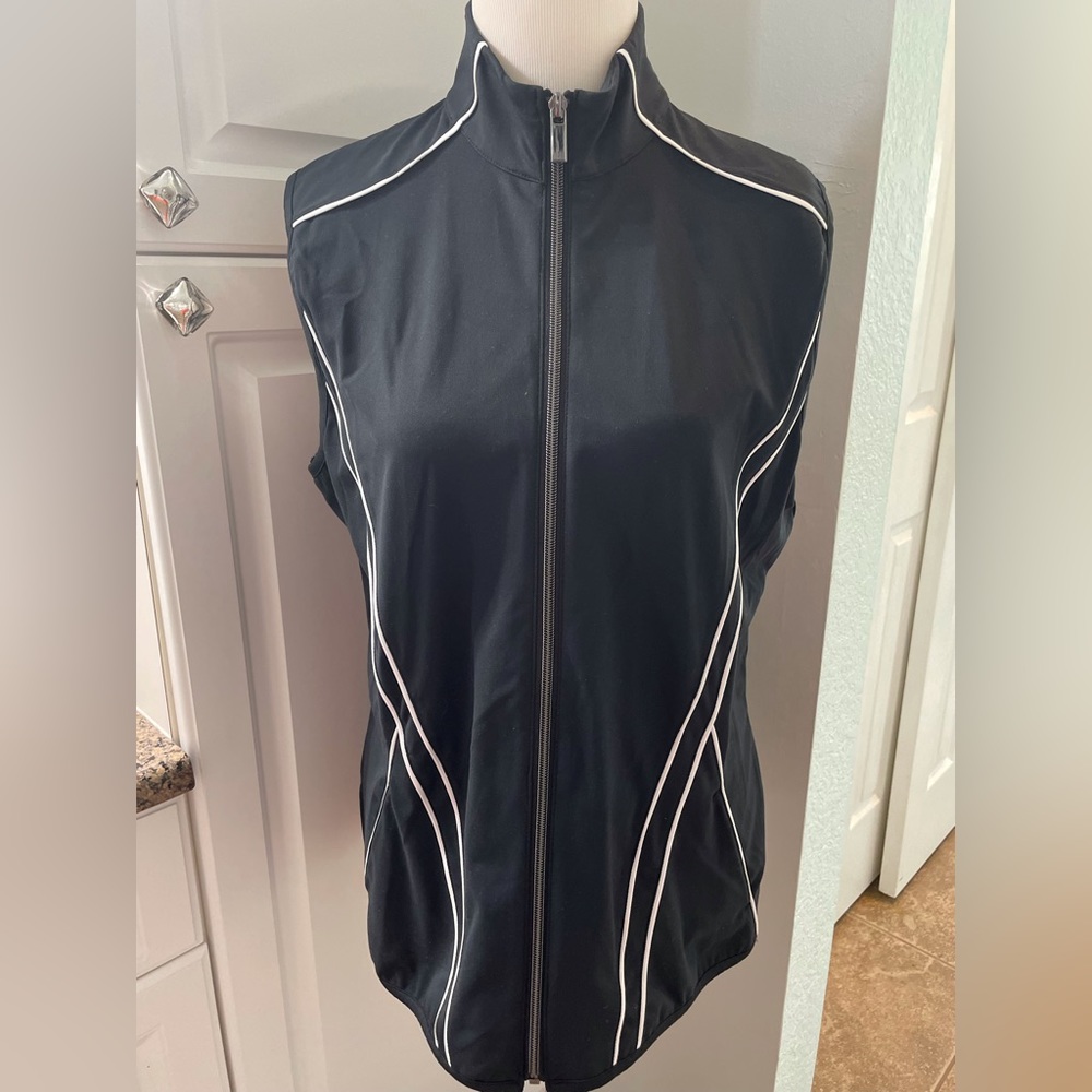 NWOT Tail Ladies Black Golf Vest